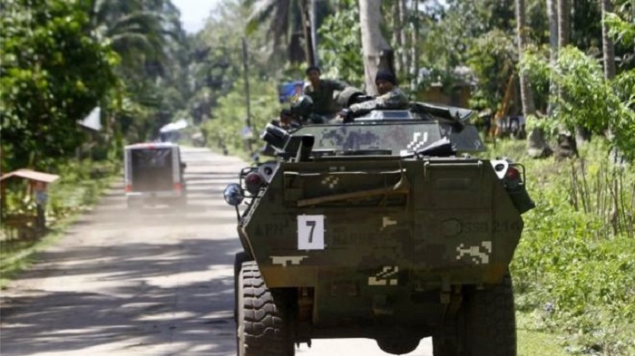 Abu Sayyaf hostages in Philippines make video plea